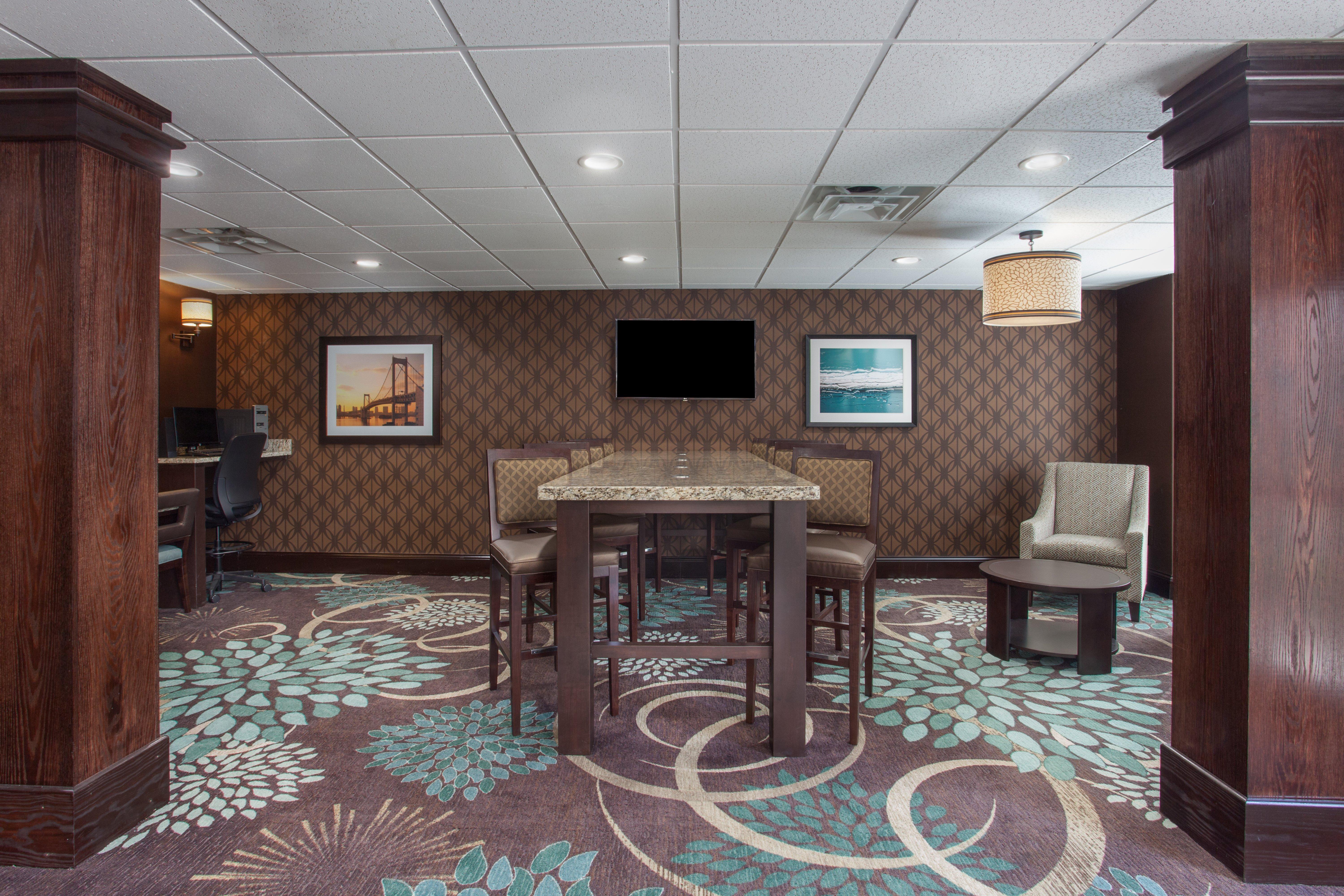 Hilton Greenville Exterior foto