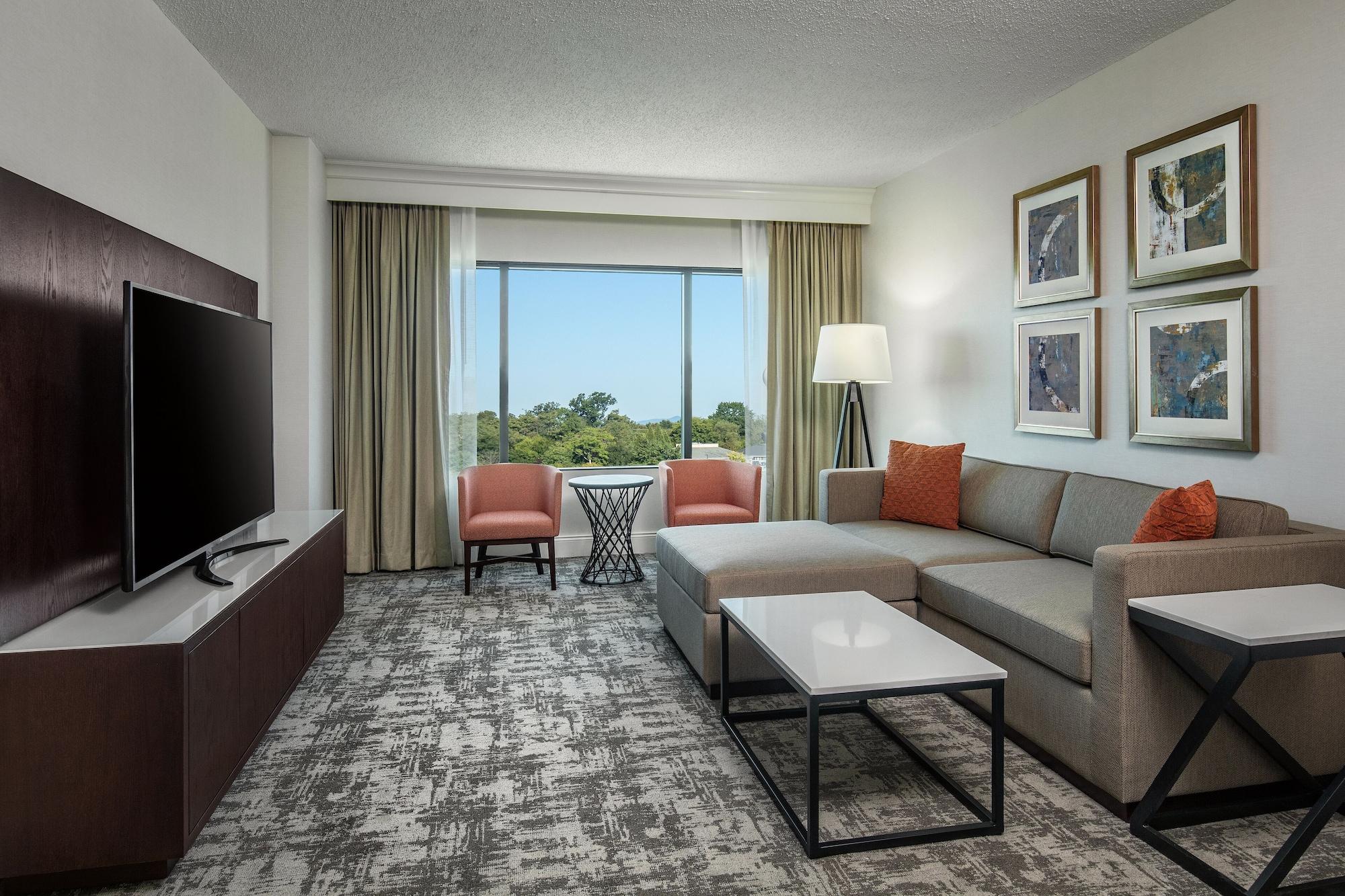 Hilton Greenville Exterior foto