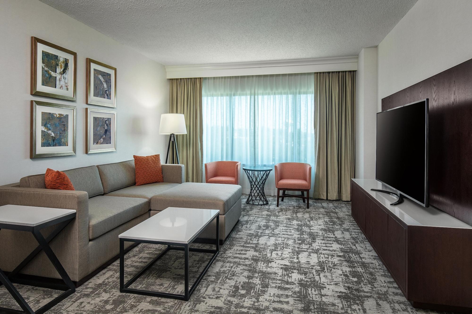 Hilton Greenville Exterior foto